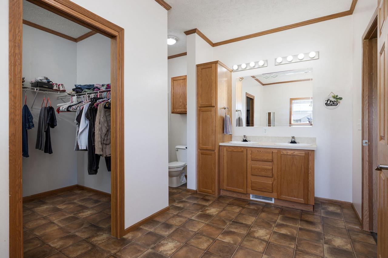 W7976 Vermeer STREET