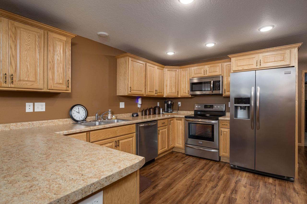 W7976 Vermeer STREET