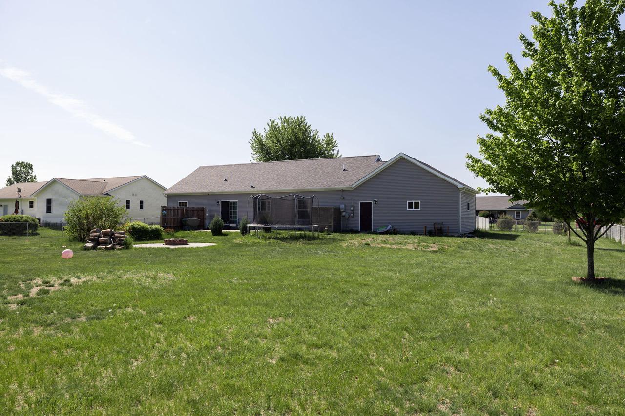 W7976 Vermeer STREET