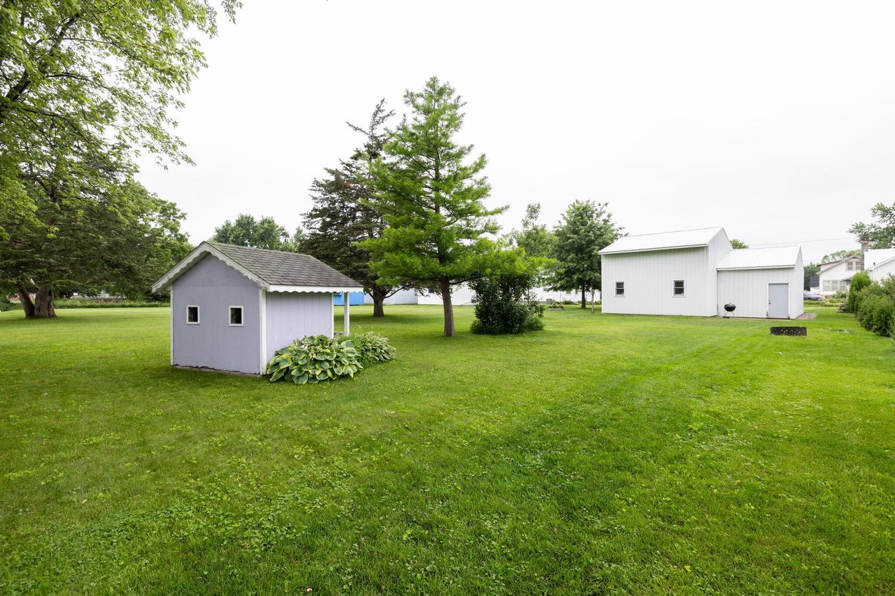 421 Hamilton STREET EAST East