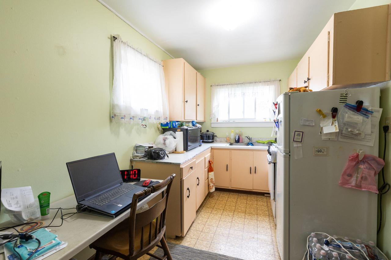 421 Hamilton STREET EAST East