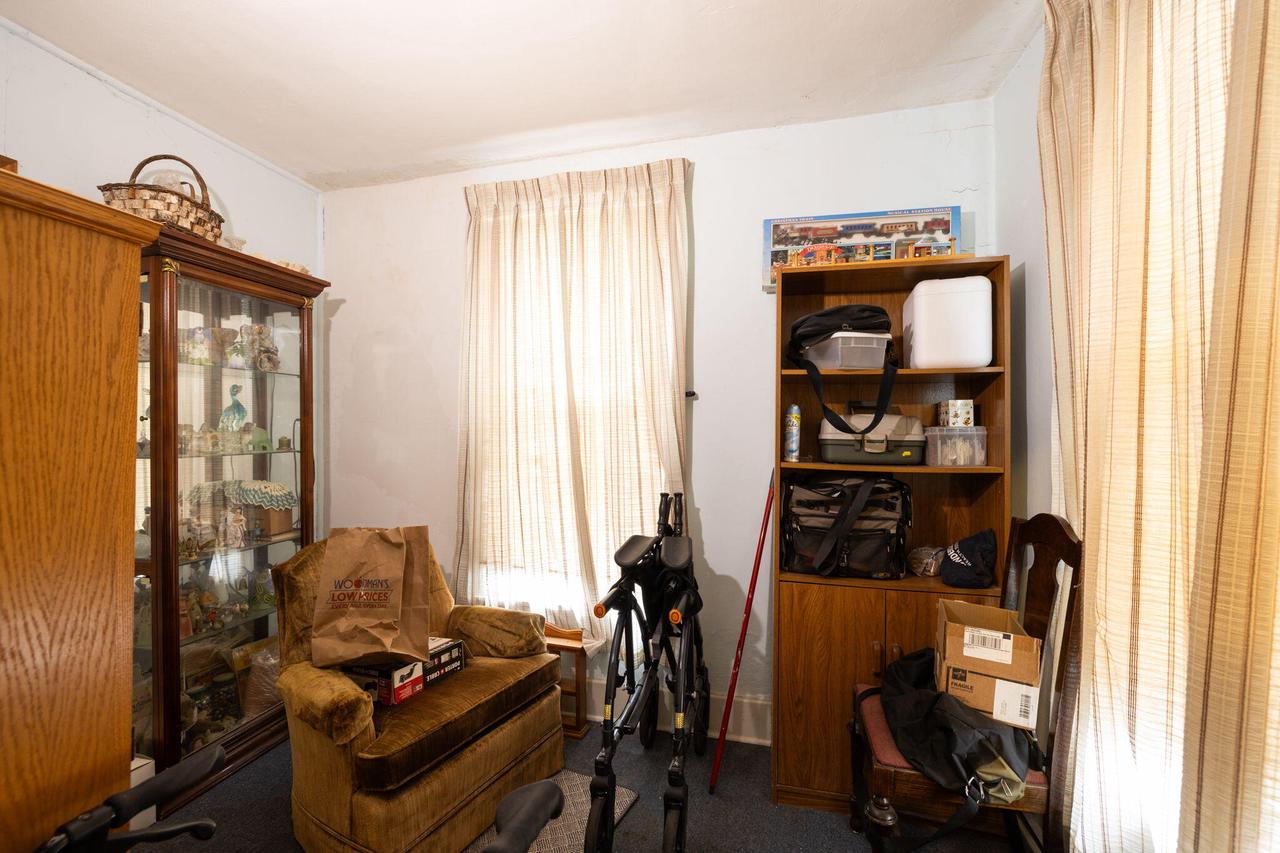 421 Hamilton STREET EAST East