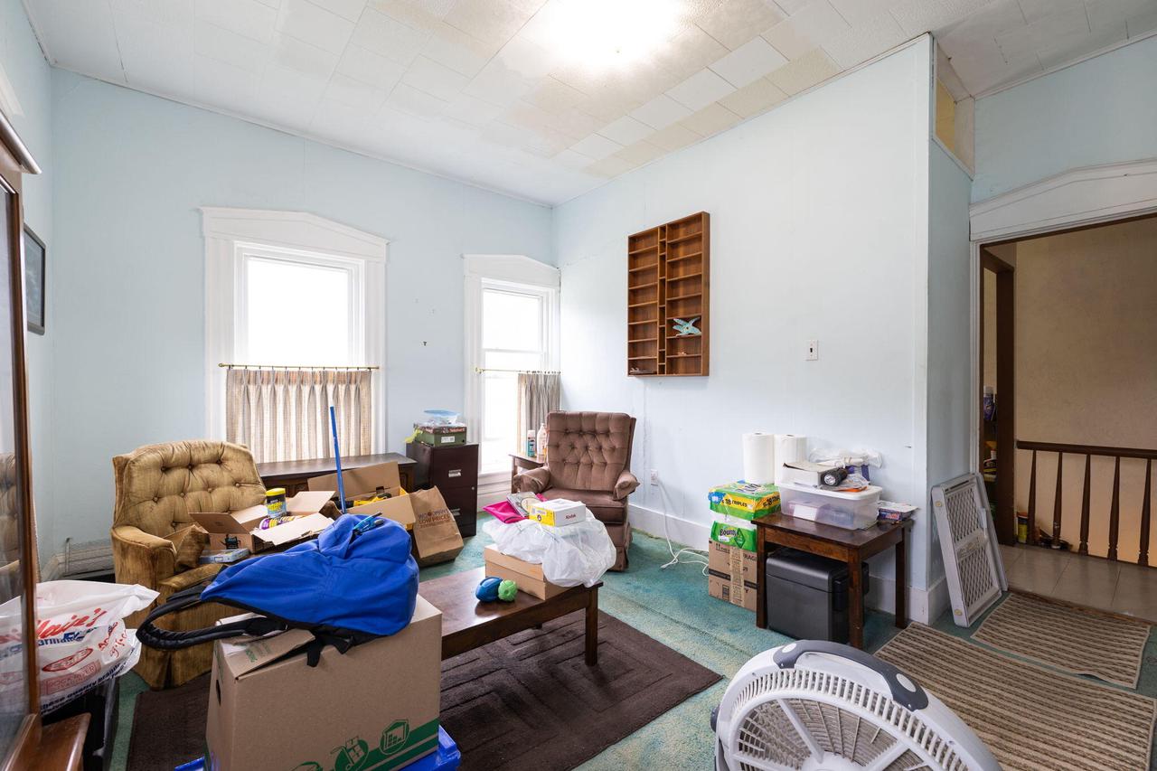 421 Hamilton STREET EAST East