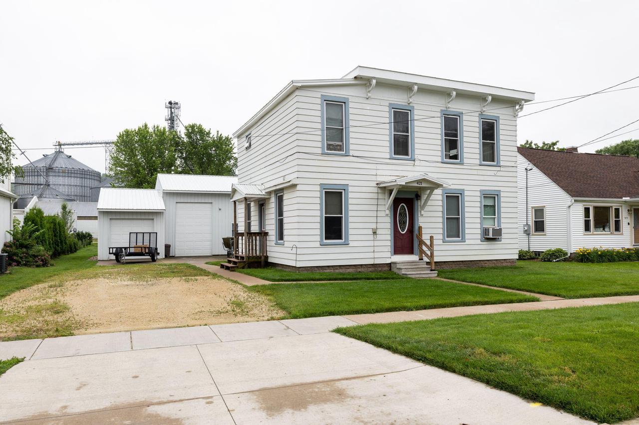421 Hamilton STREET EAST East