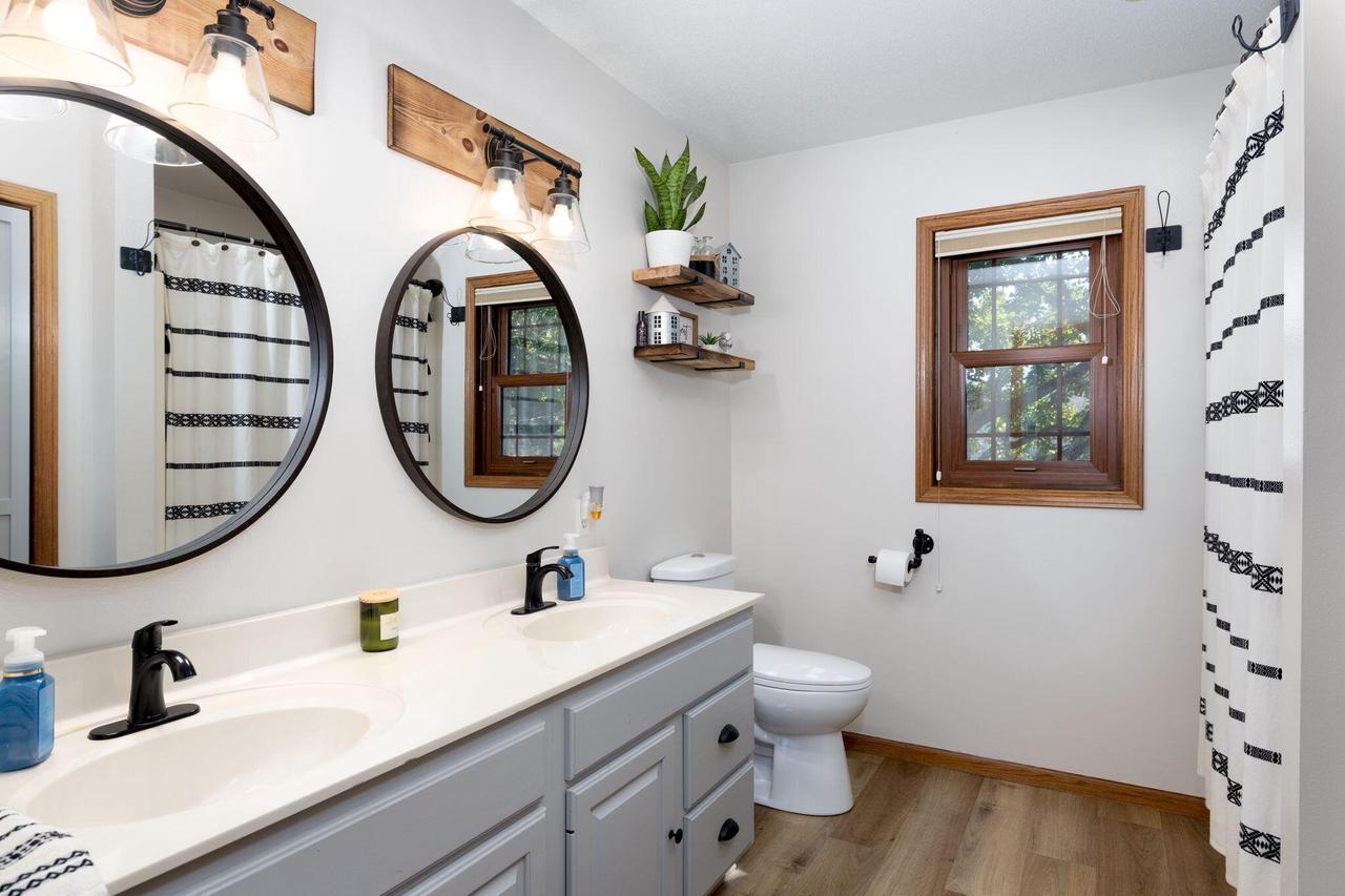 2707 Cedar AVENUE SOUTH South