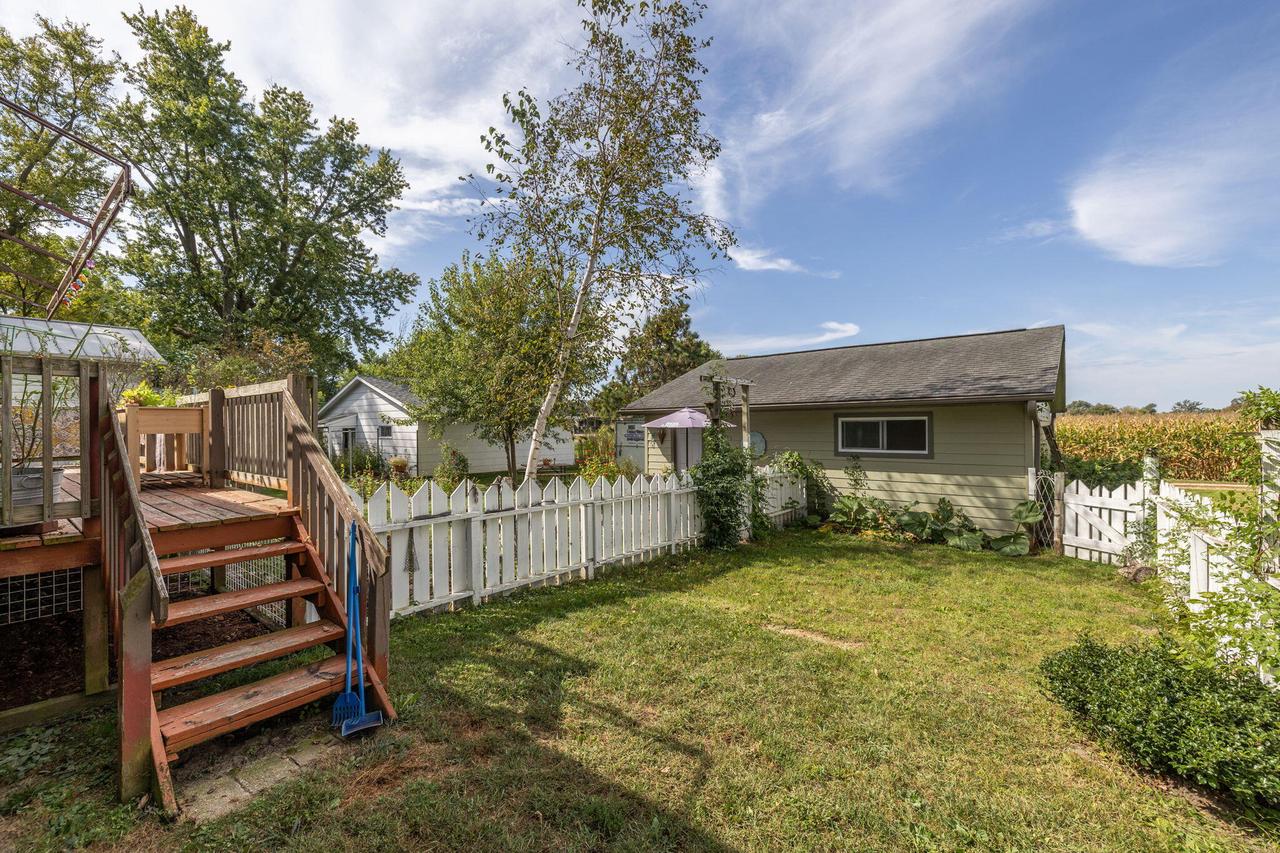 102 Oak STREET NORTH North