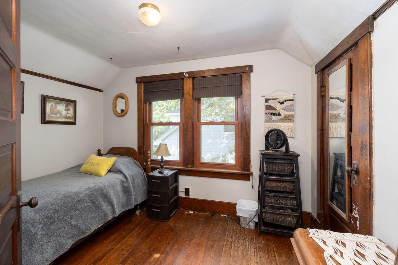 102 Oak STREET NORTH North