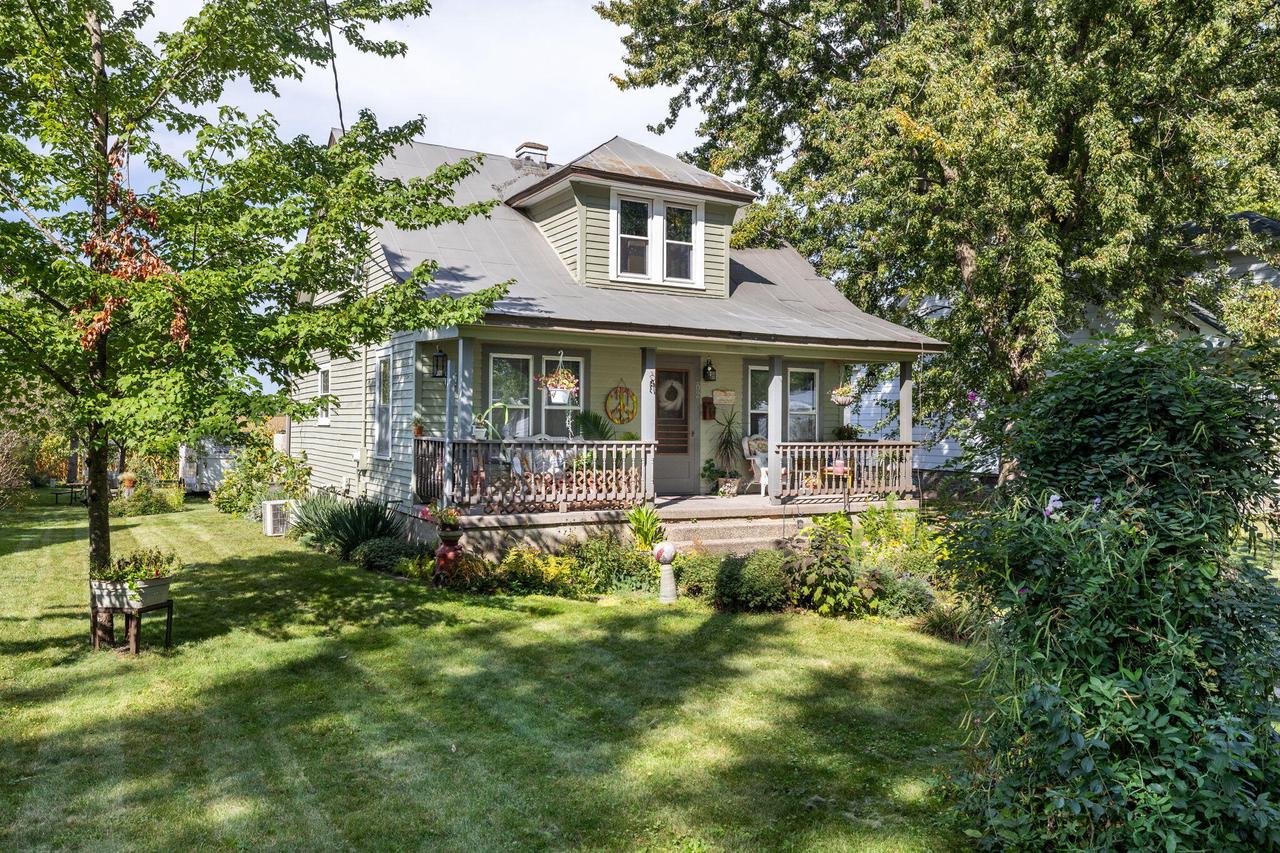 102 Oak STREET NORTH North