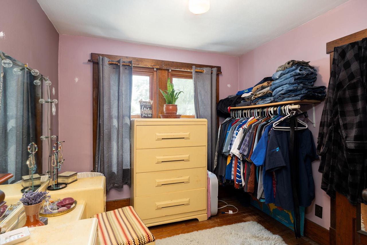 102 Oak STREET NORTH North