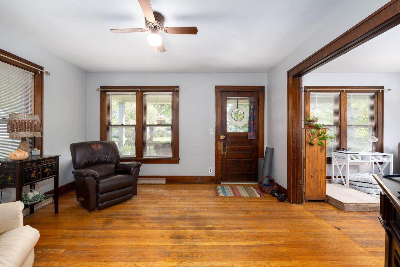 102 Oak STREET NORTH North