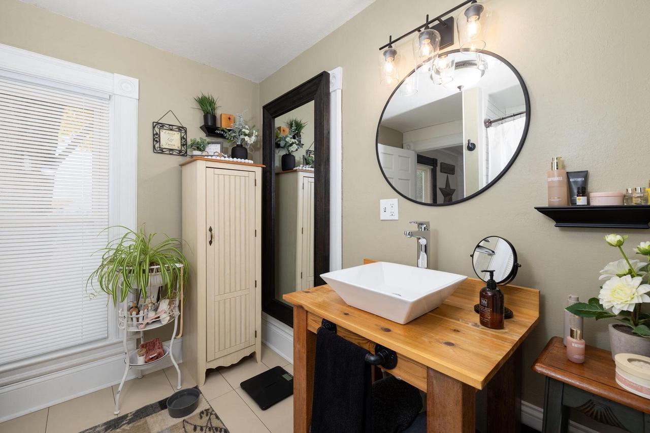 235 Garland STREET EAST East