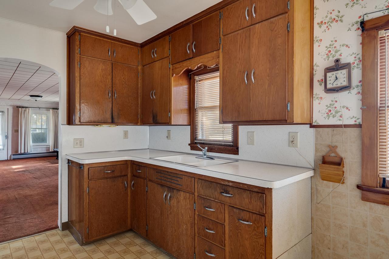 1403 Bainbridge STREET