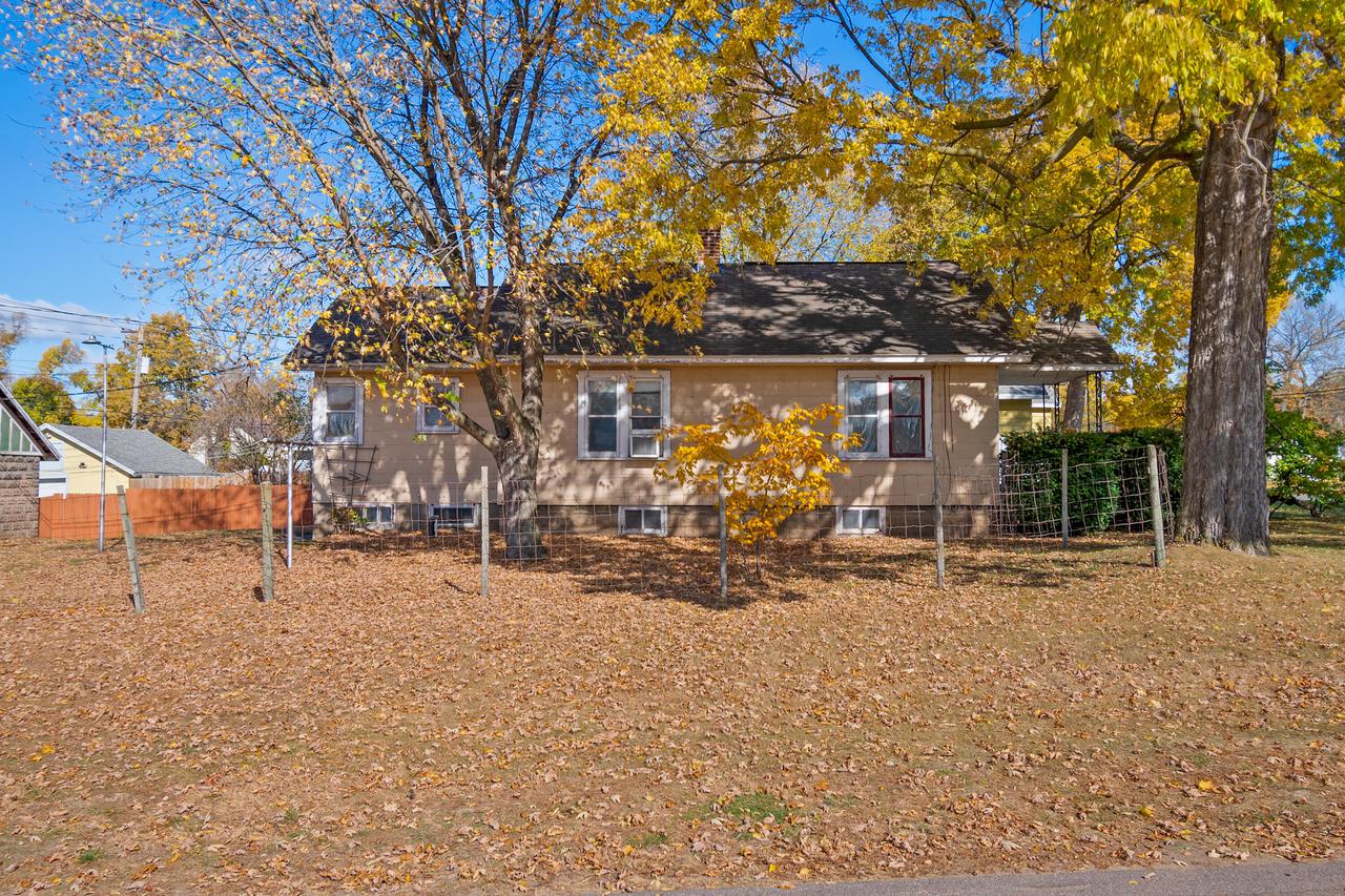 1403 Bainbridge STREET