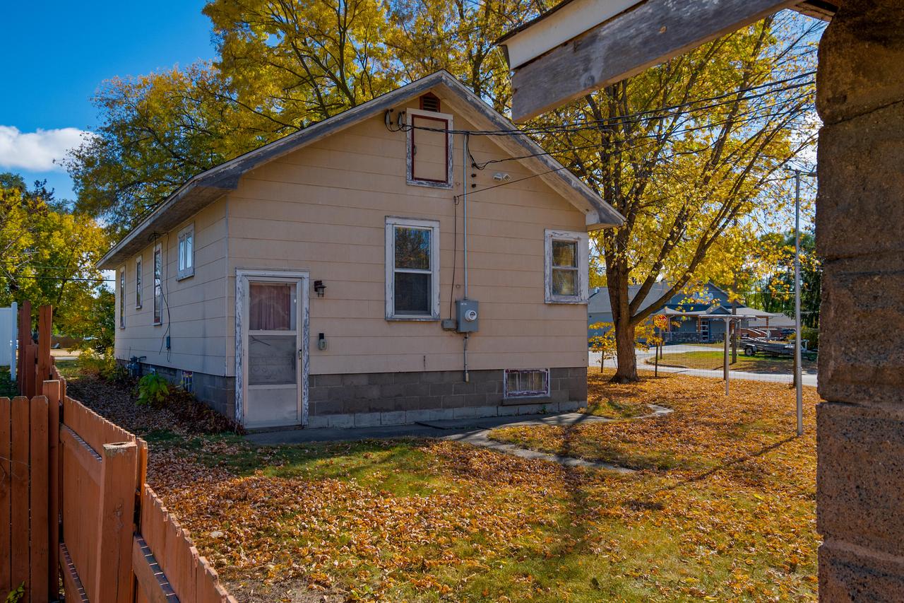 1403 Bainbridge STREET