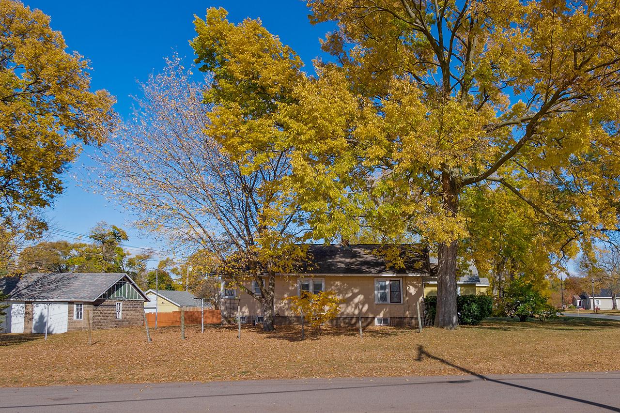 1403 Bainbridge STREET