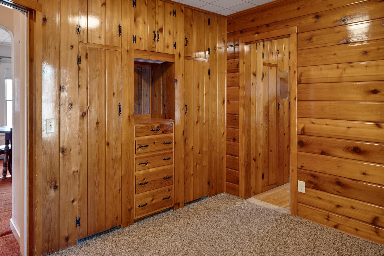 1403 Bainbridge STREET