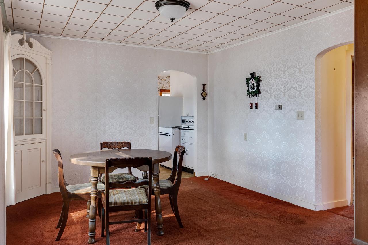 1403 Bainbridge STREET