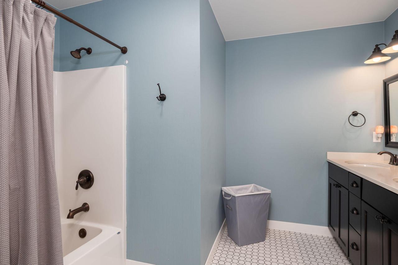 W5420 Innsbruck ROAD