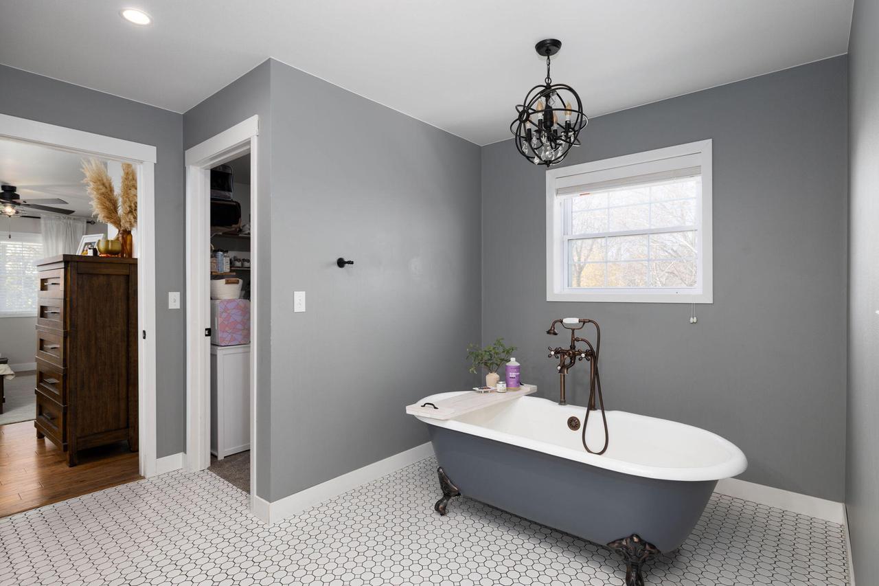 W5420 Innsbruck ROAD