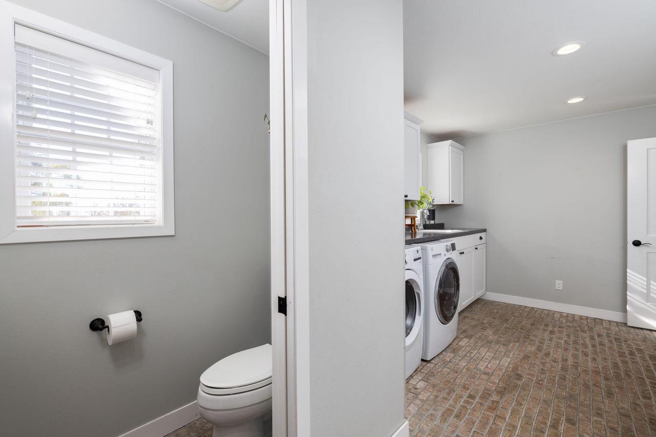 W5420 Innsbruck ROAD