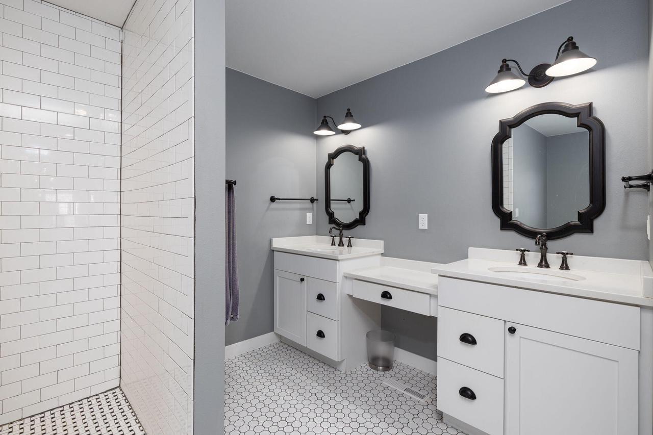 W5420 Innsbruck ROAD