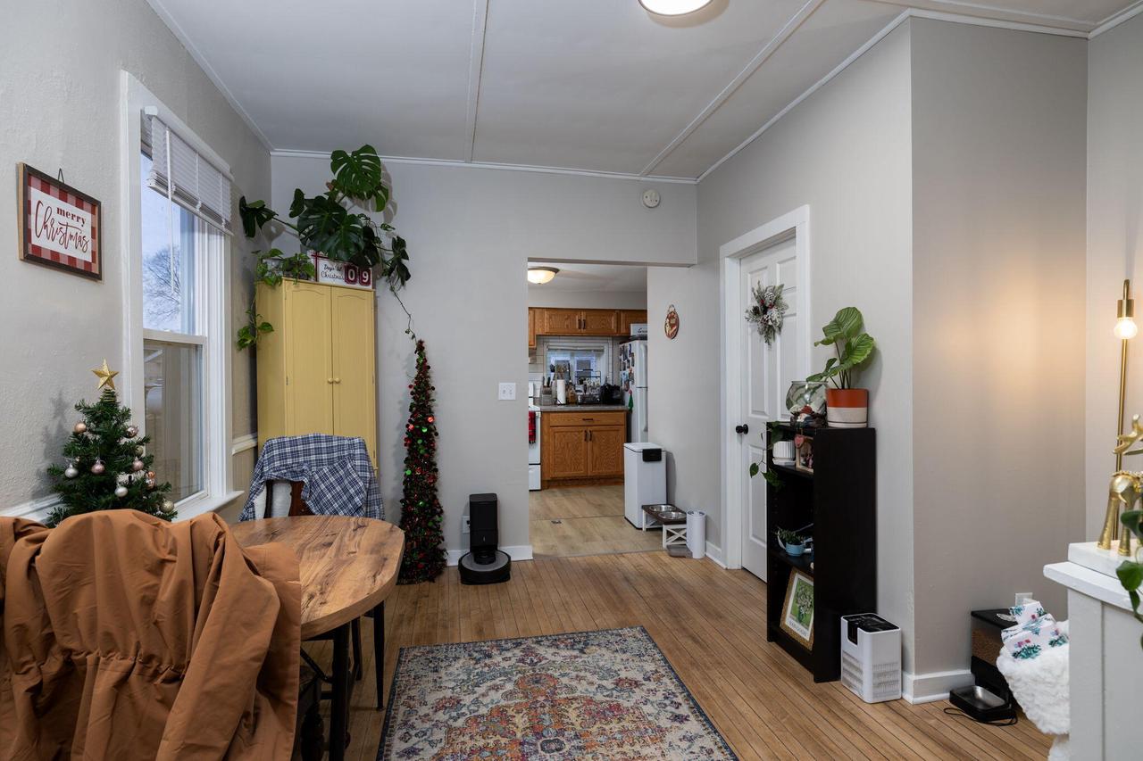 1202-1204 5th AVENUE SOUTH South