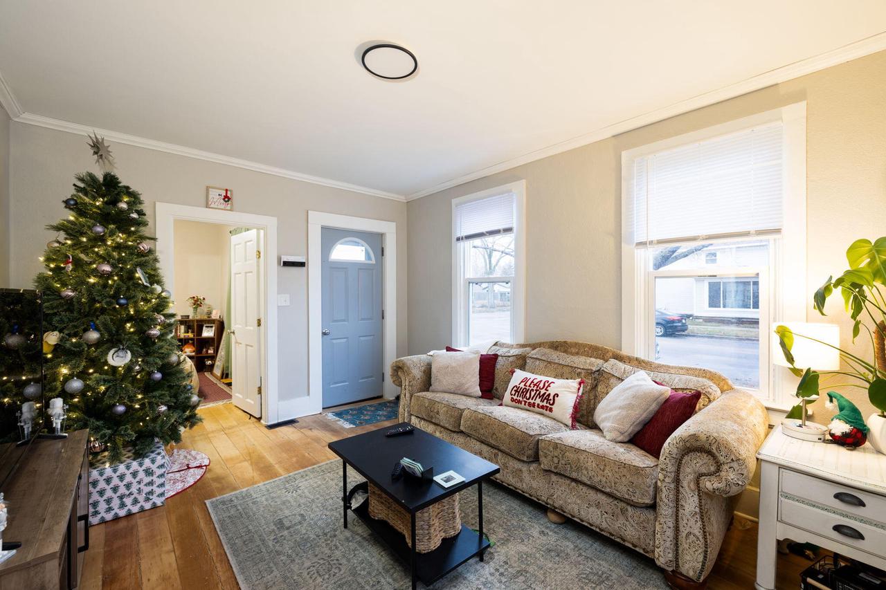 1202-1204 5th AVENUE SOUTH South