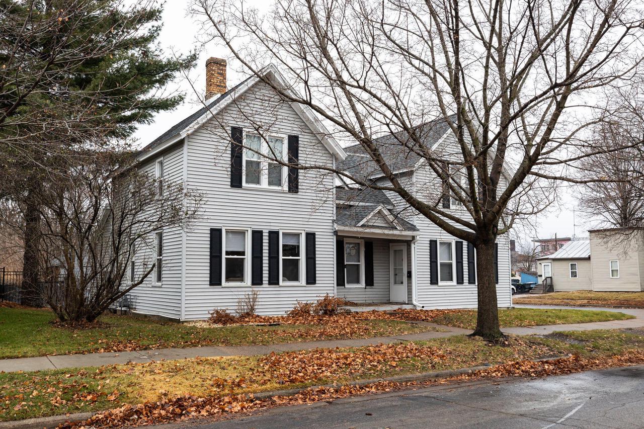 1202-1204 5th AVENUE SOUTH South