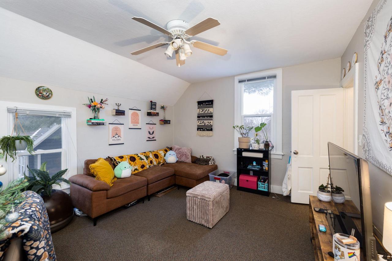 1202-1204 5th AVENUE SOUTH South