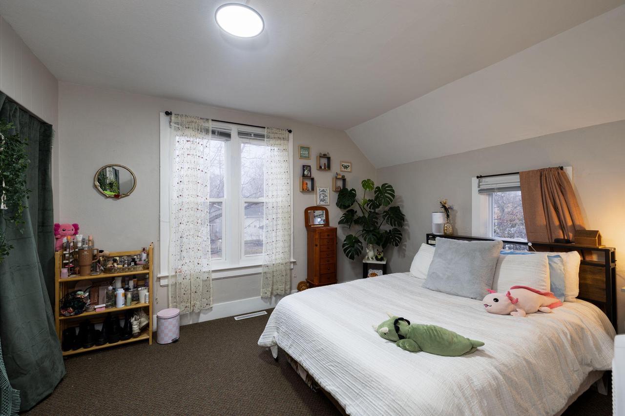 1202-1204 5th AVENUE SOUTH South