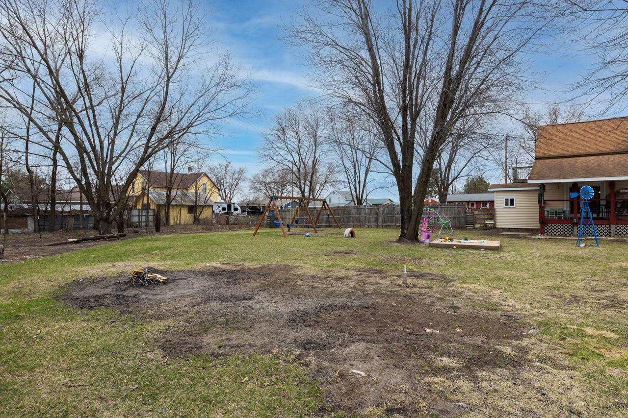 623 Prairie AVENUE
