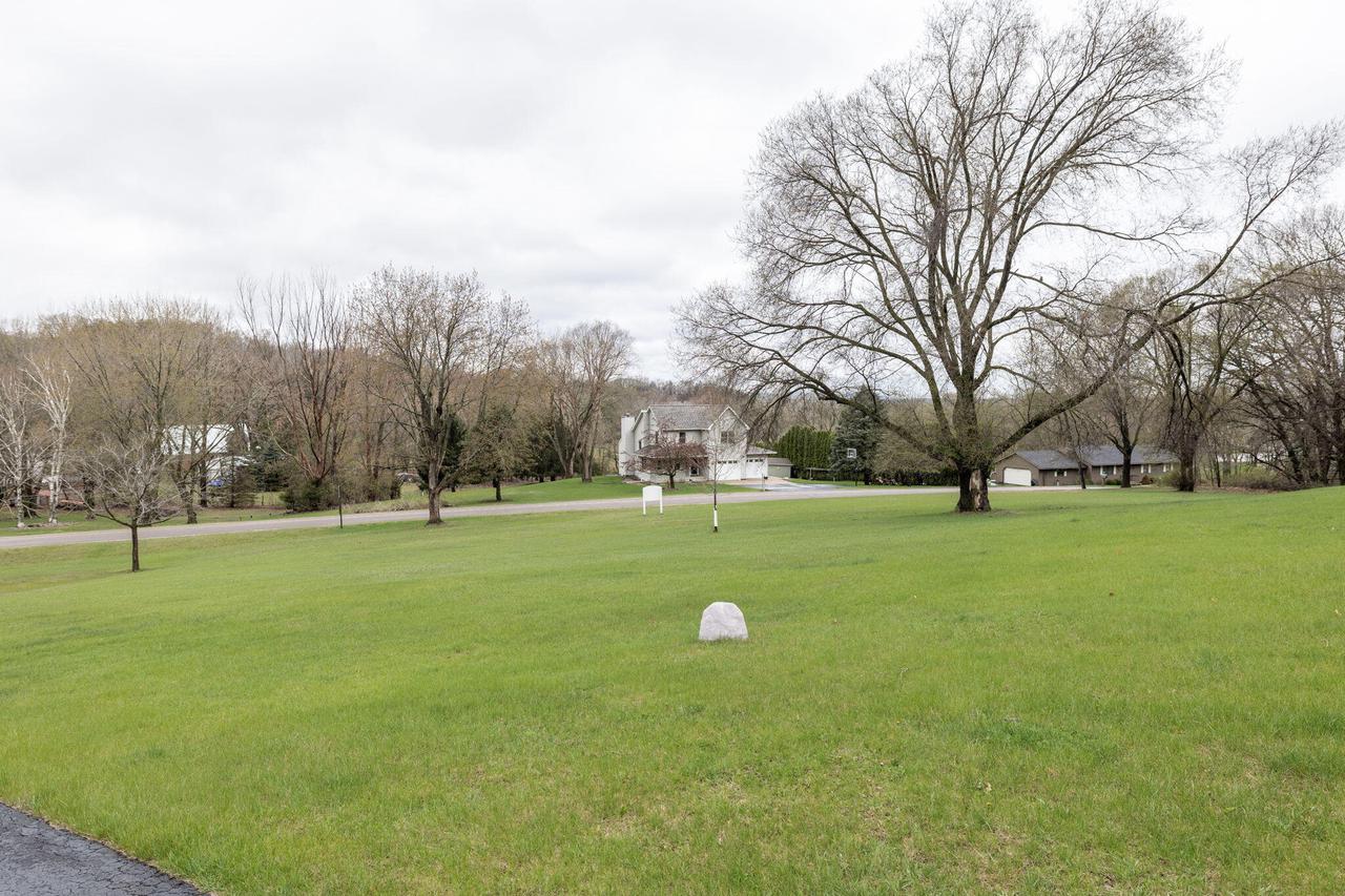 W7312 Sylvester ROAD