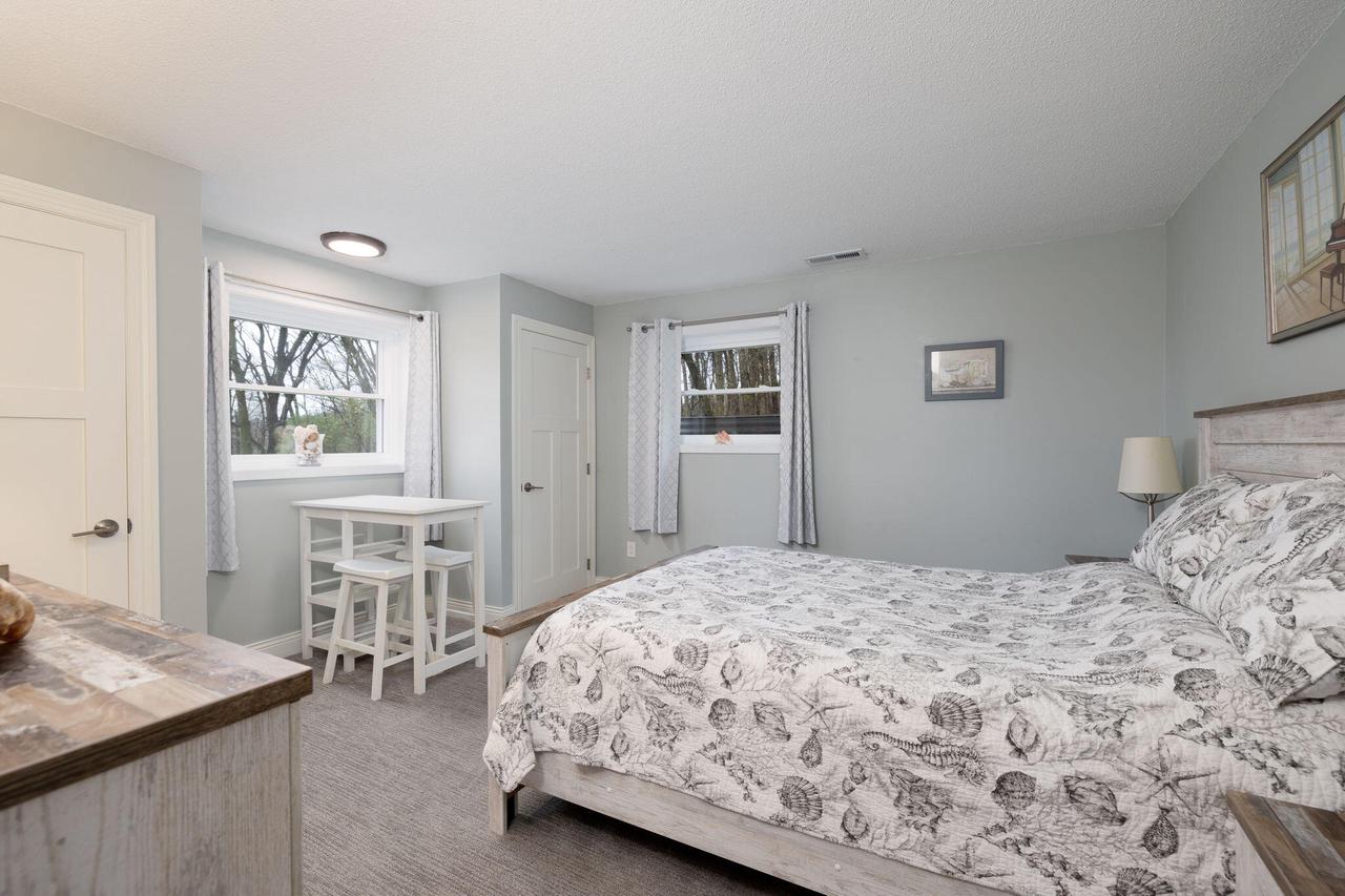 W7312 Sylvester ROAD