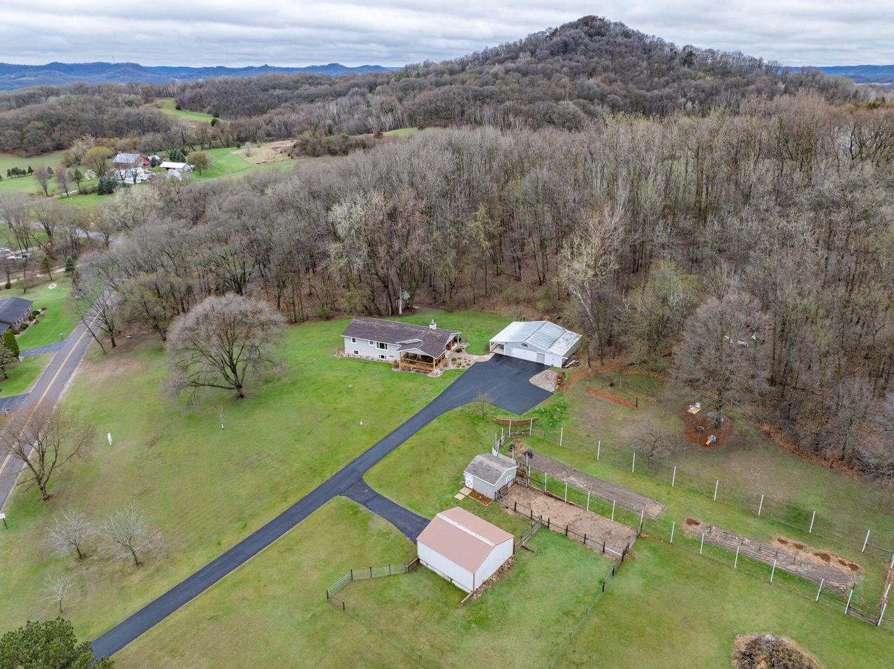 W7312 Sylvester ROAD