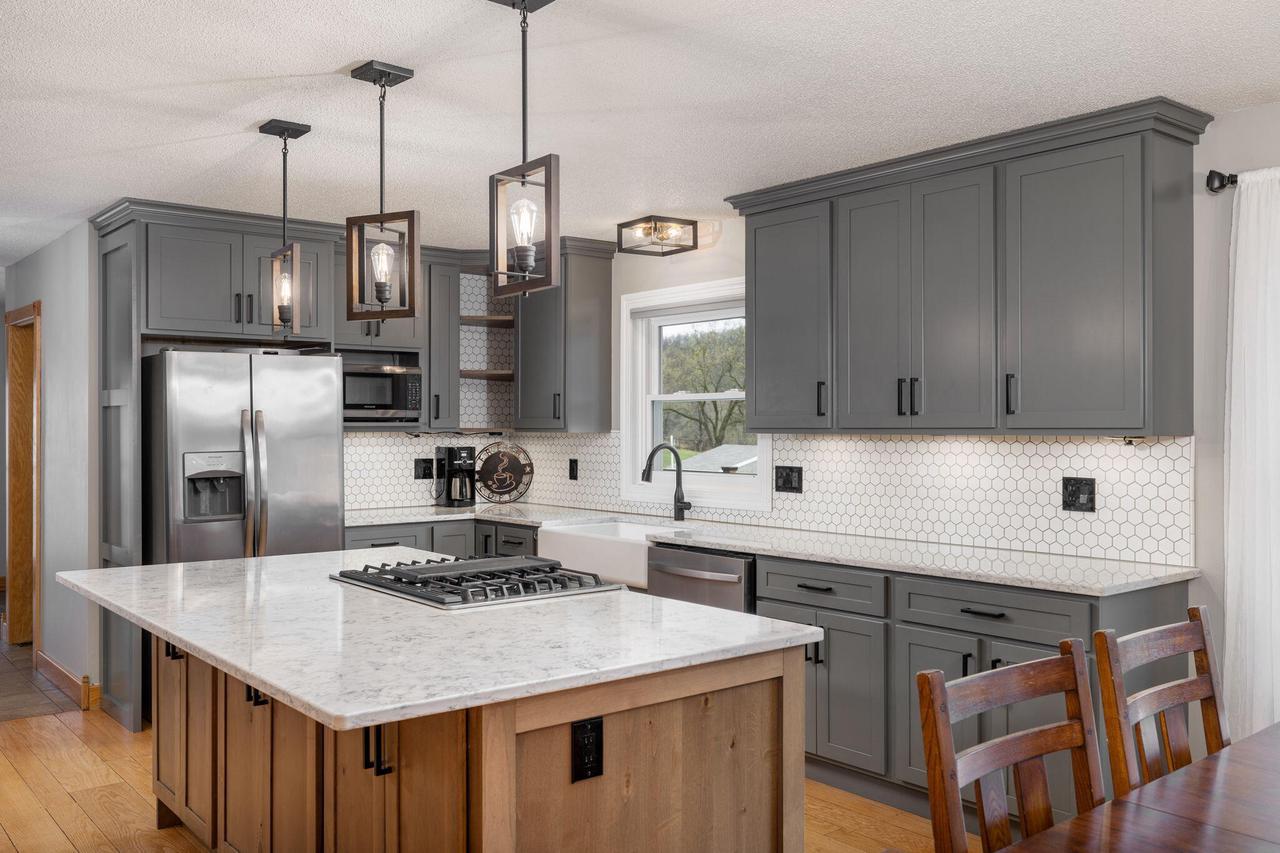 W7312 Sylvester ROAD