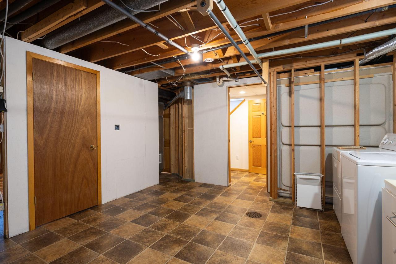 907 Lancaster STREET