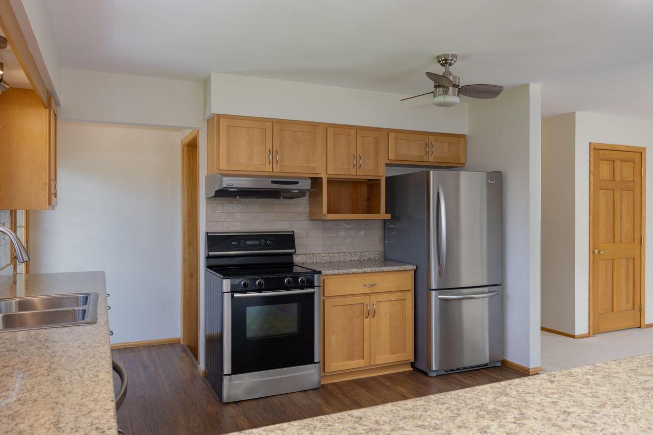 907 Lancaster STREET