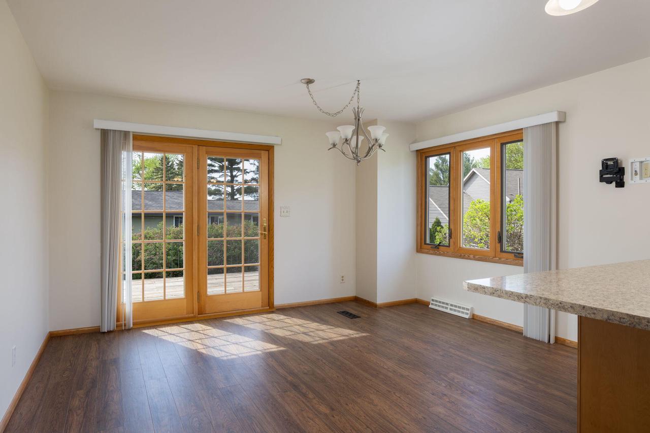 907 Lancaster STREET