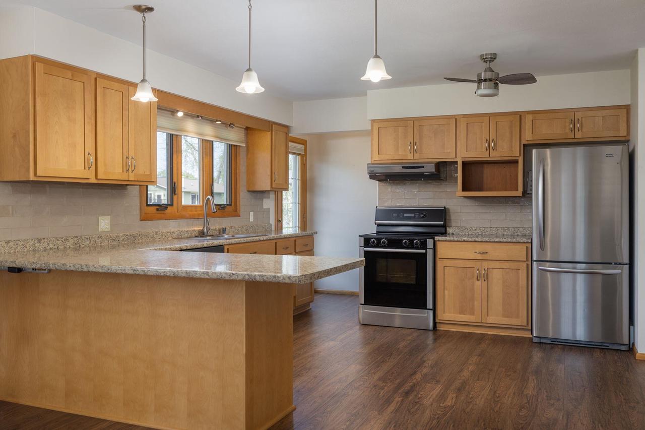 907 Lancaster STREET