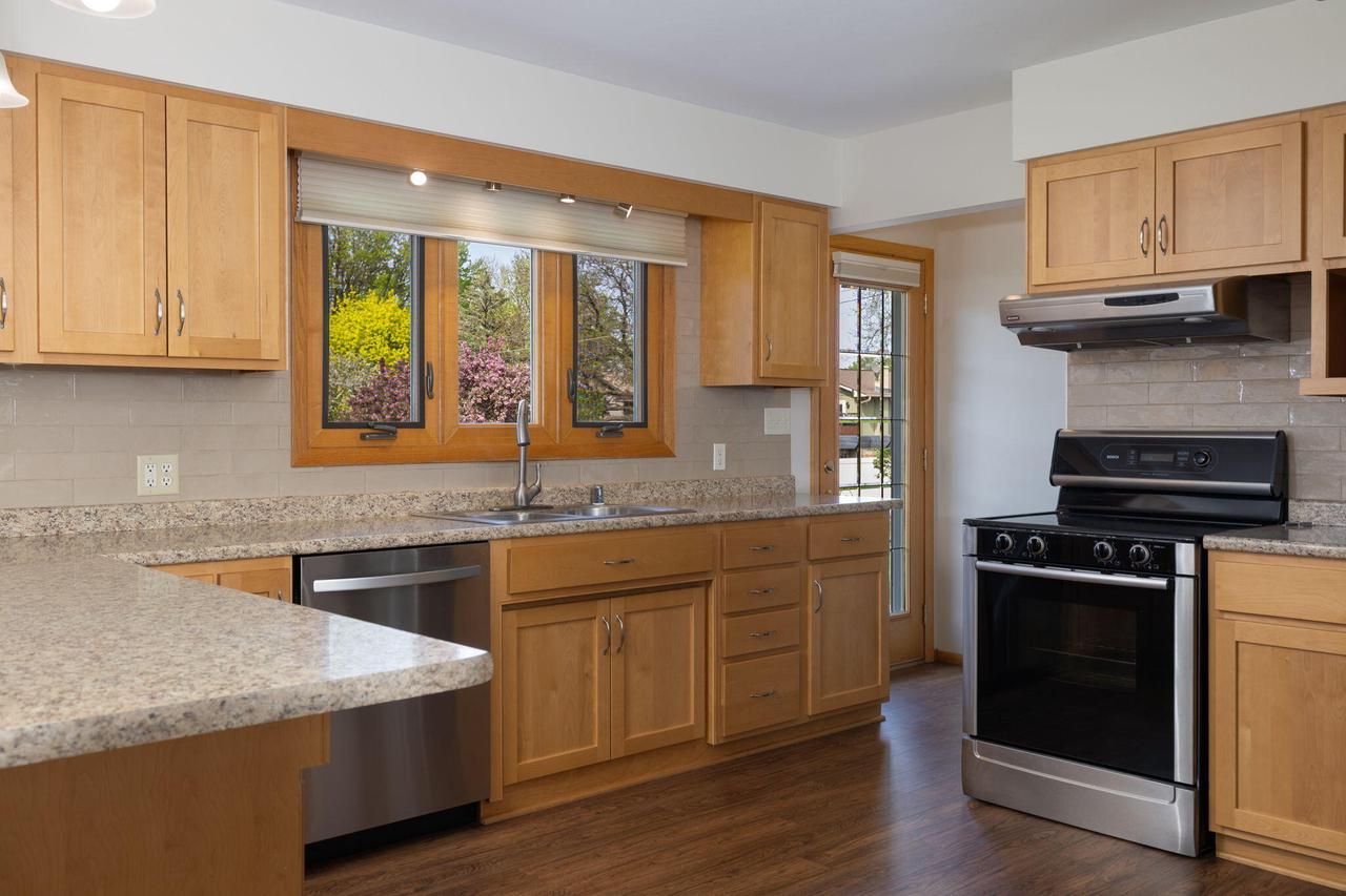 907 Lancaster STREET