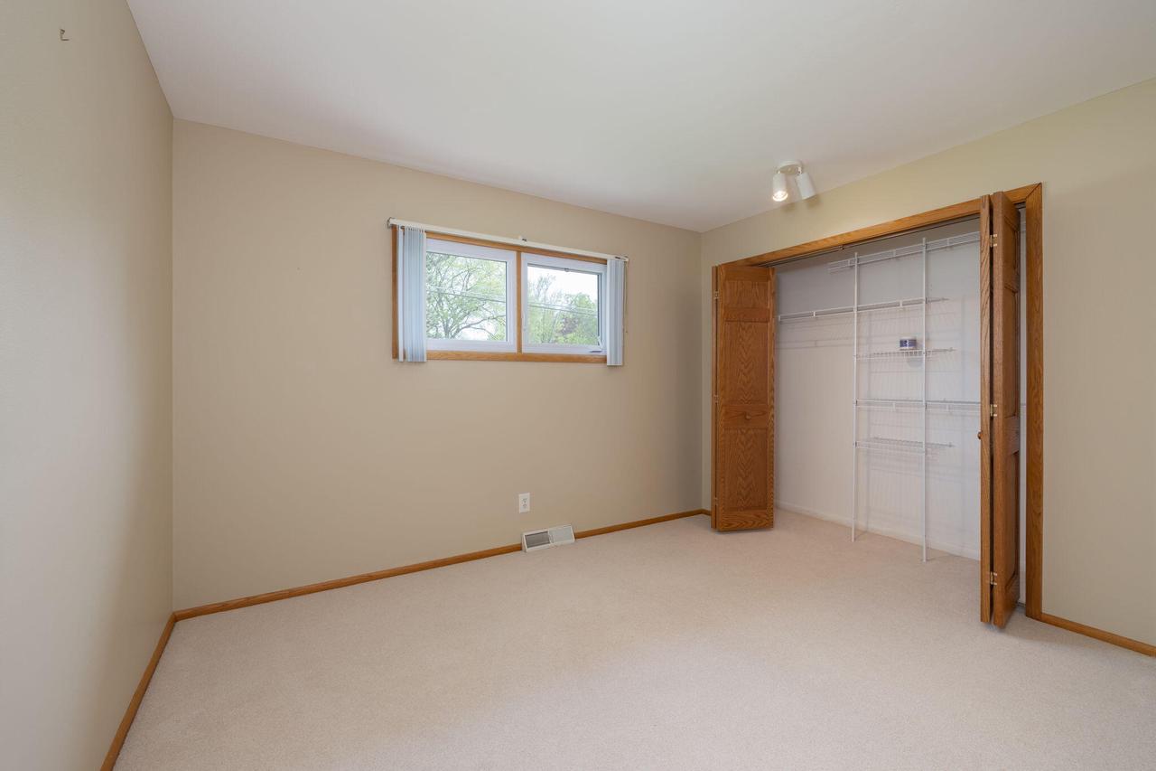 907 Lancaster STREET