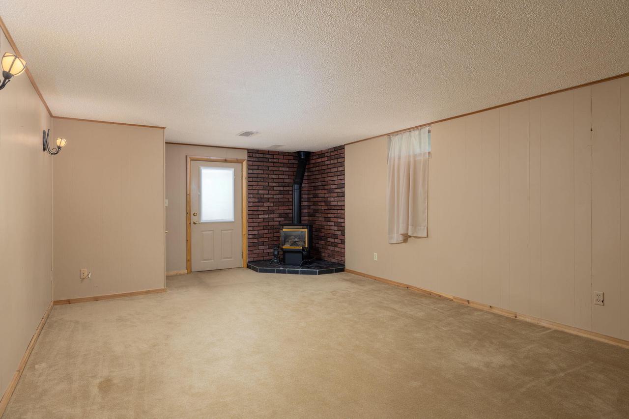 907 Lancaster STREET