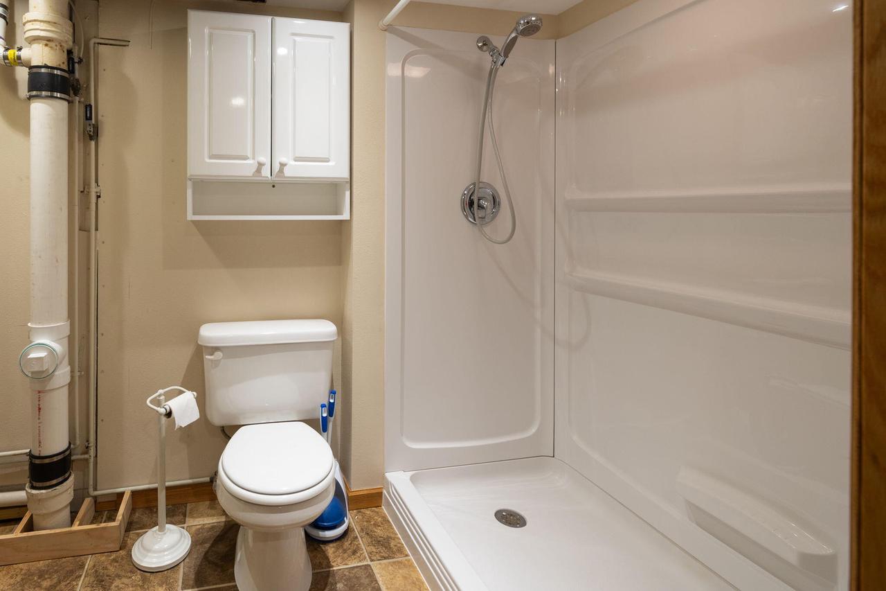 907 Lancaster STREET