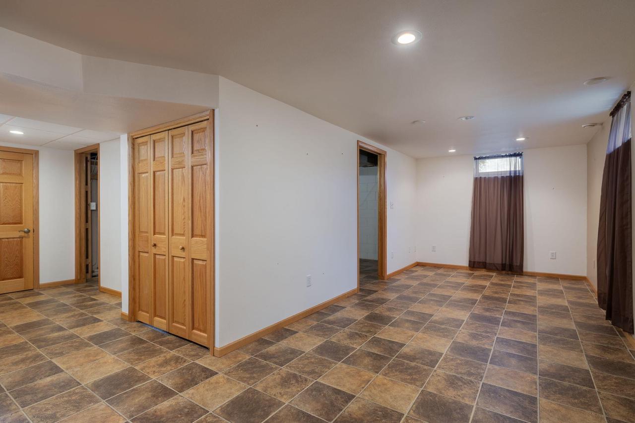 907 Lancaster STREET