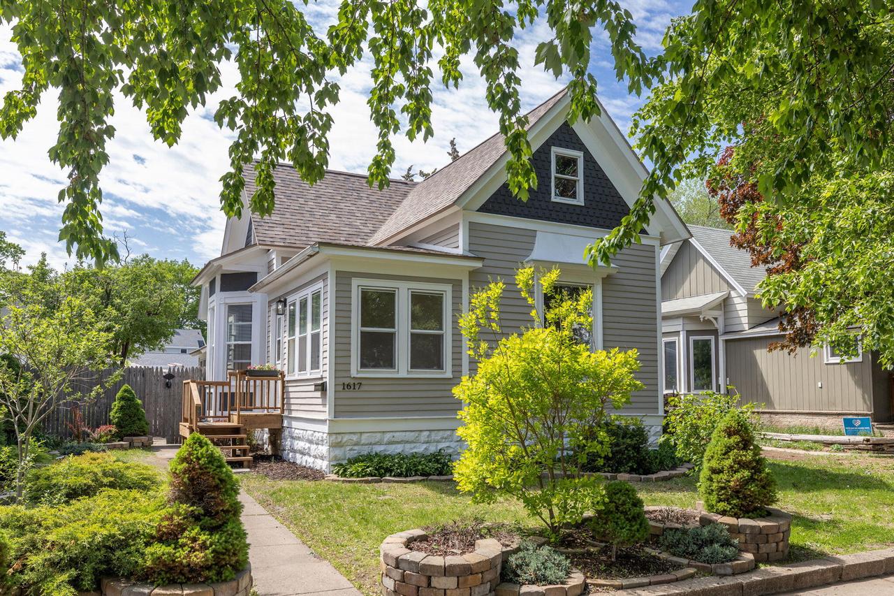 1617 Loomis STREET