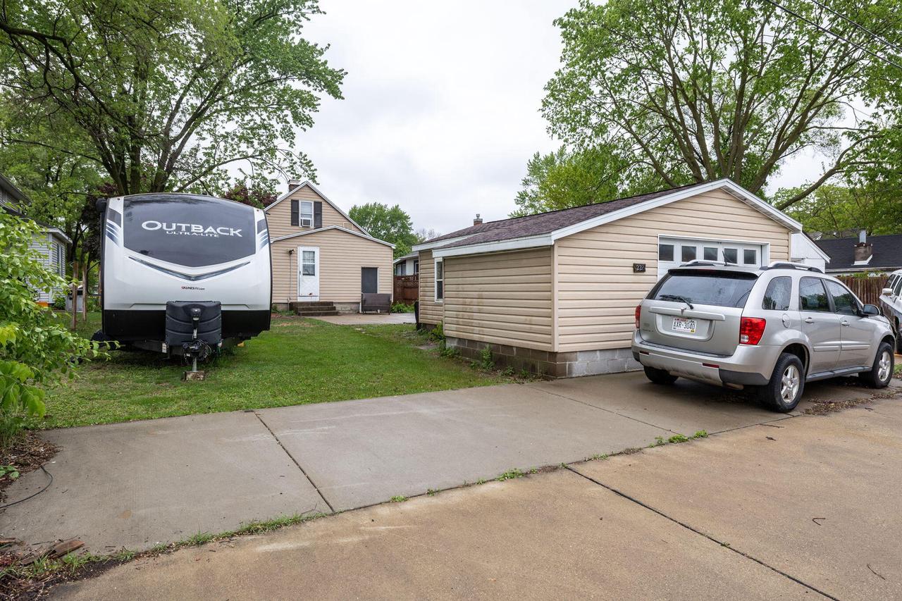 2221 15th PLACE SOUTH South