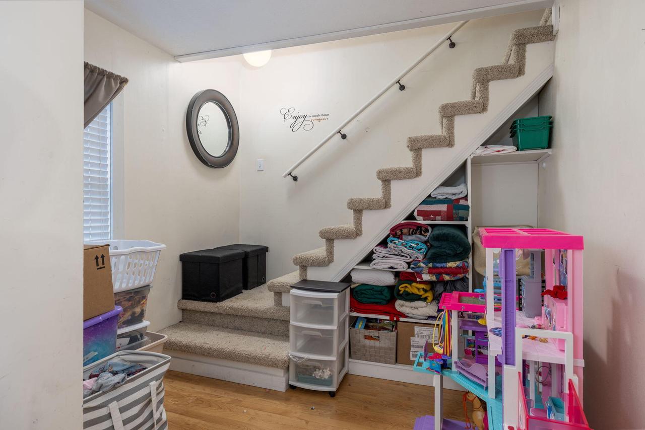 2221 15th PLACE SOUTH South