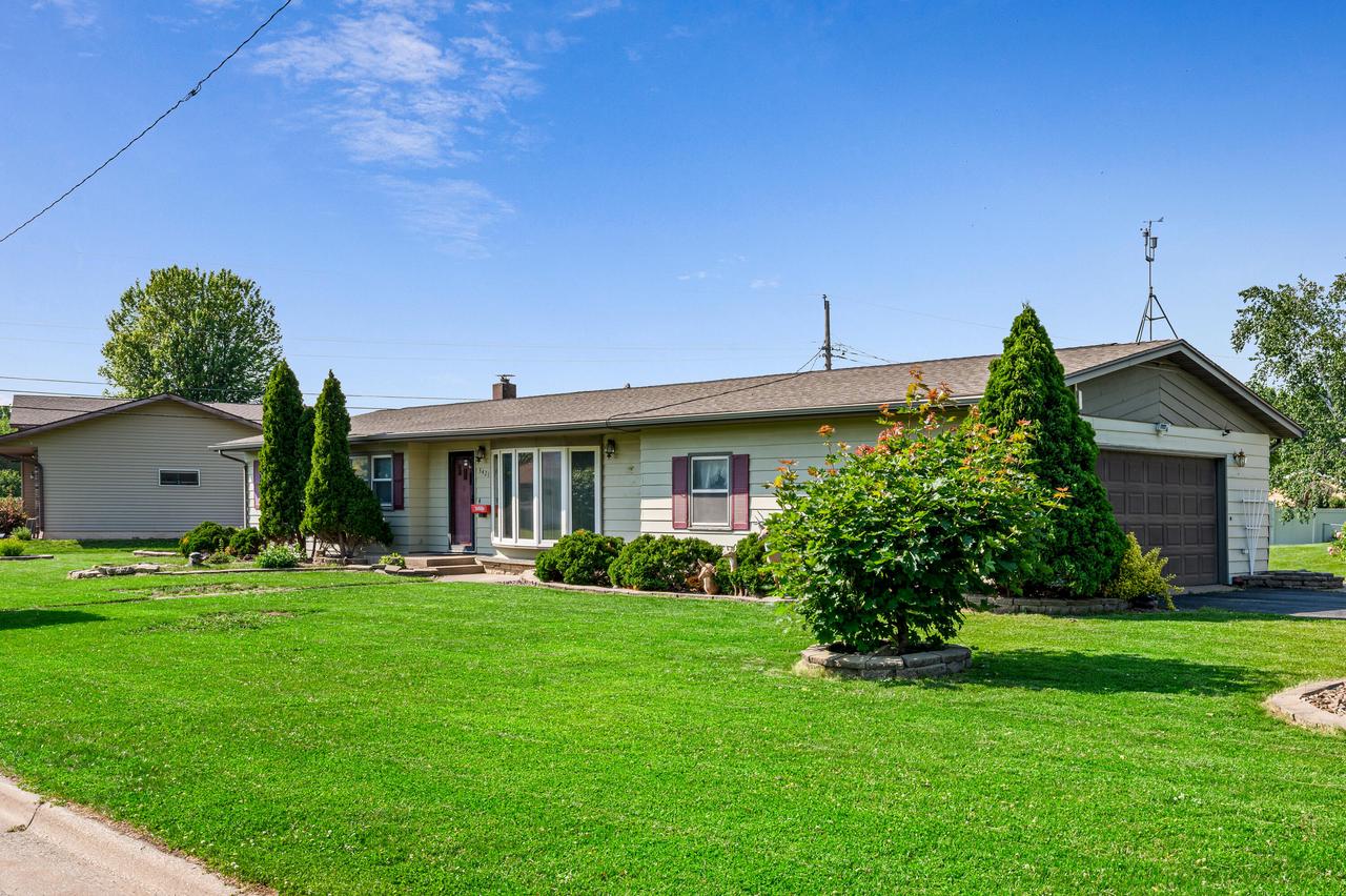 3421 Springbrook WAY