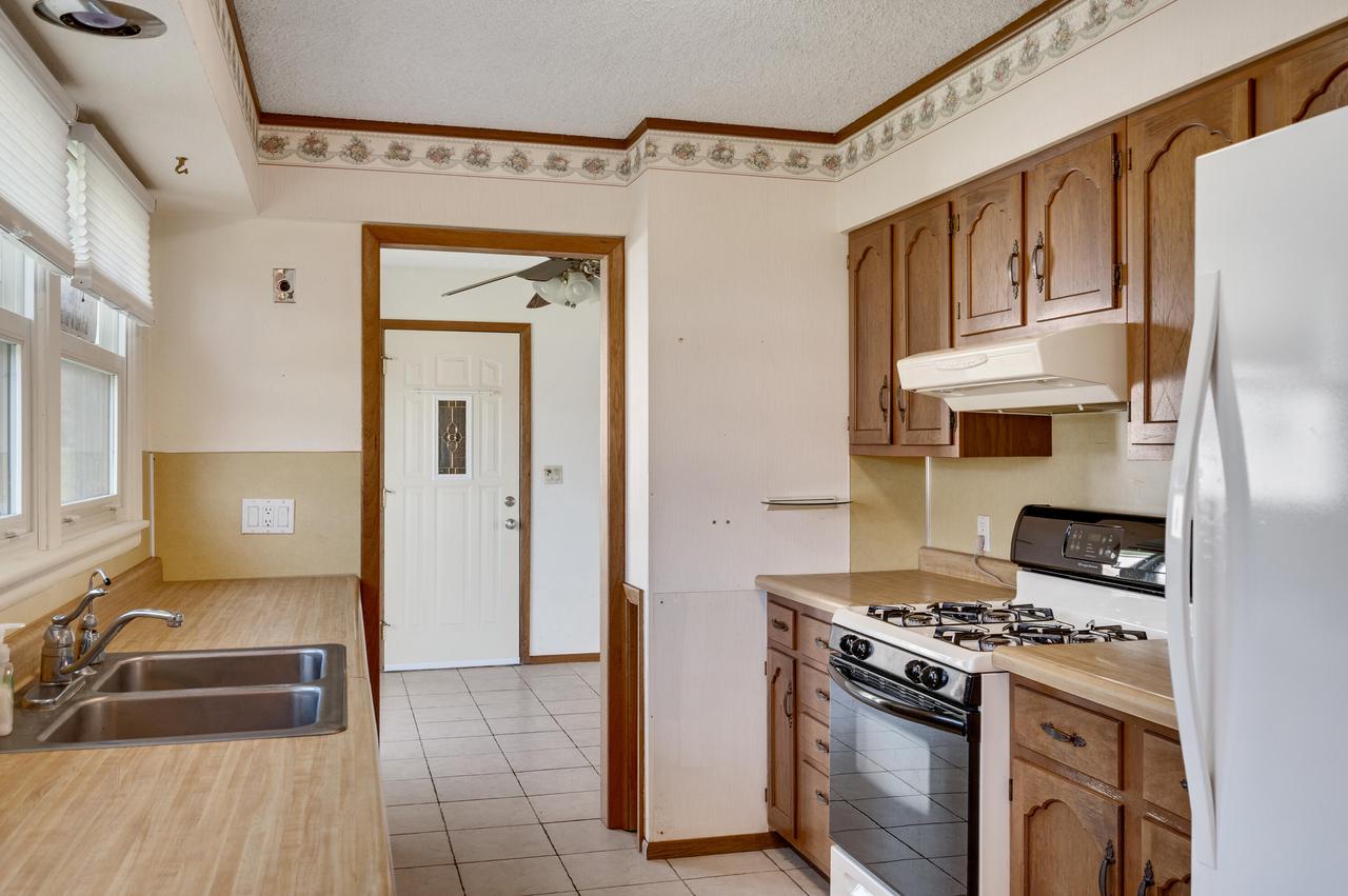 3421 Springbrook WAY