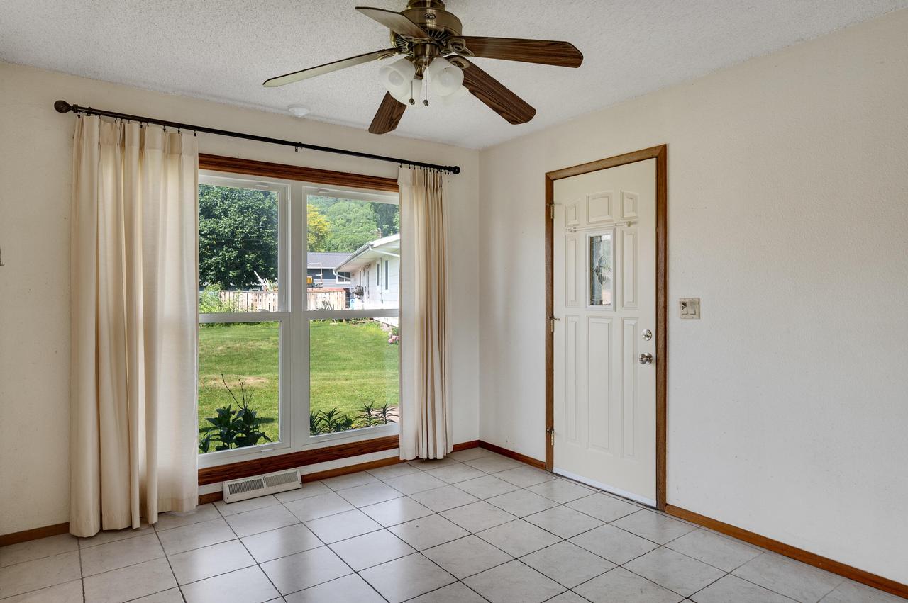 3421 Springbrook WAY